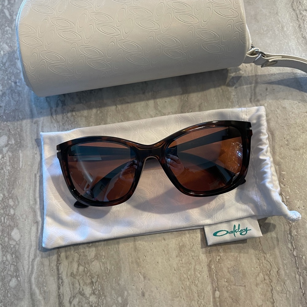 Womans Oakley Sunglasses